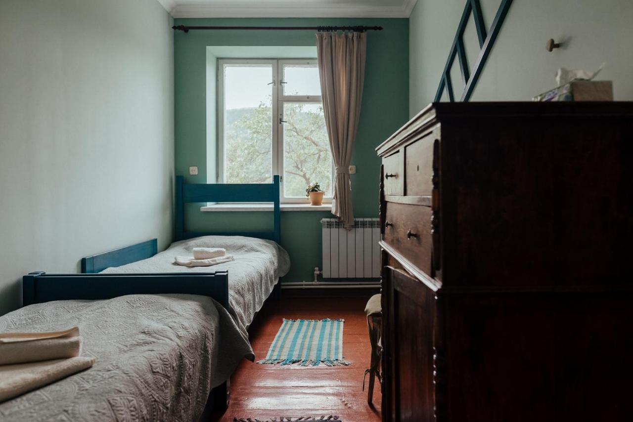 Chamich Guesthouse Debed Buitenkant foto