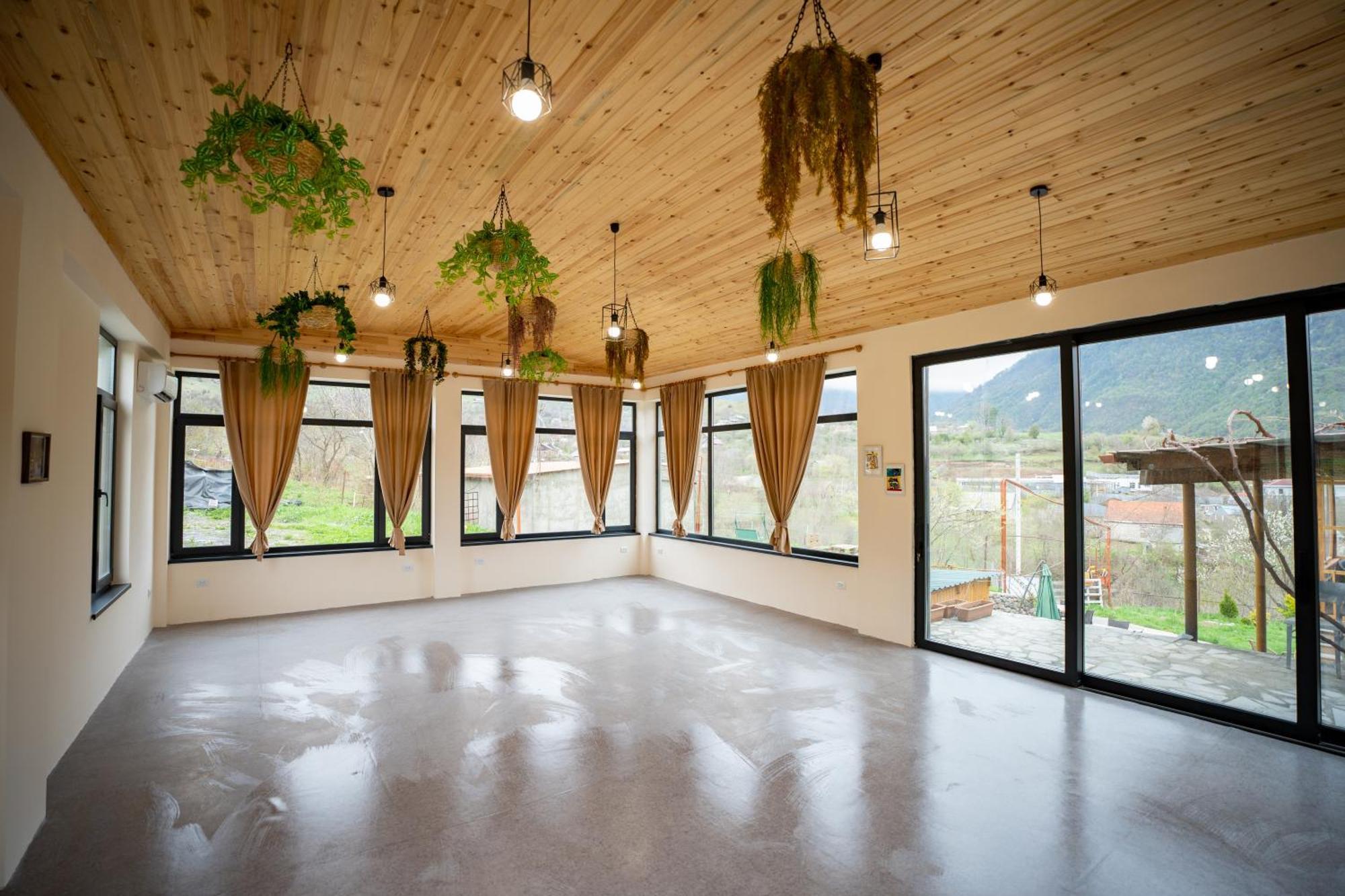 Chamich Guesthouse Debed Buitenkant foto